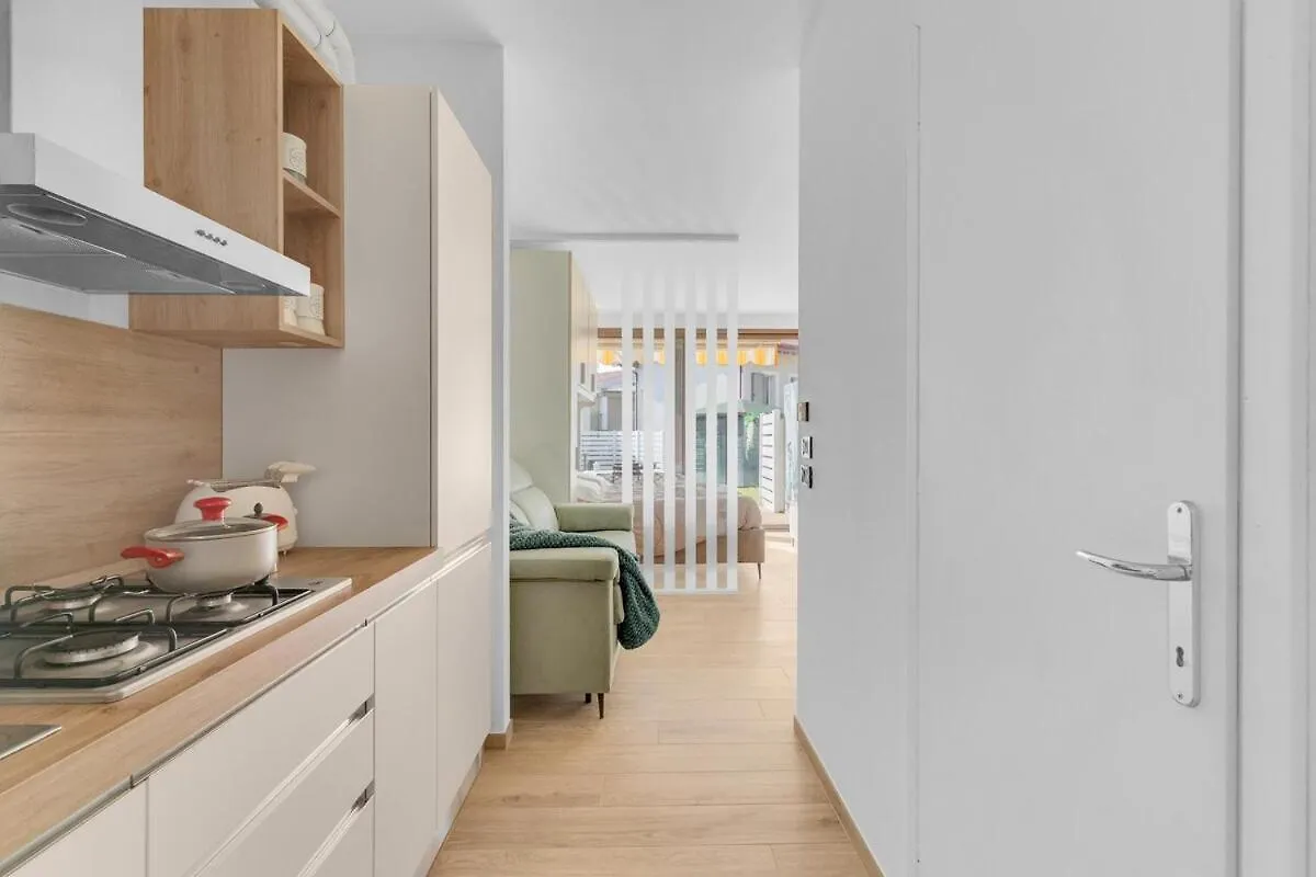아파트 Eden Garden Con Wi-Fi E Air Conditioning 데센자노델가르다